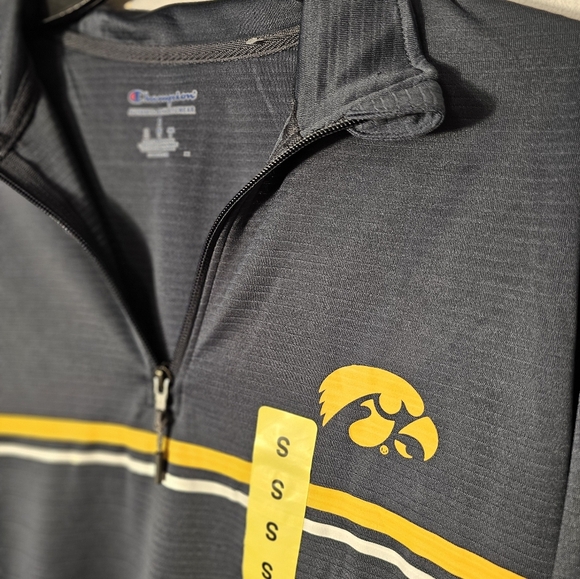 Champion Iowa Hawkeyes Gray 1/4 Zip Long Sleeve Shirt Men's Size Small NWT - Picture 9 of 10